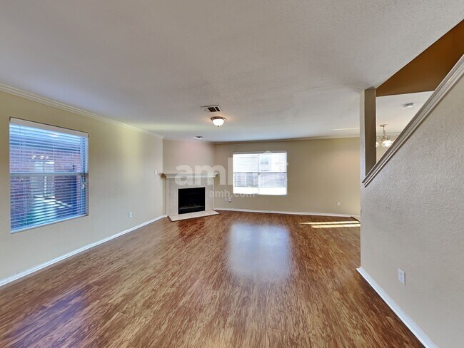 Building Photo - 9829 Sparrow Hawk Ln