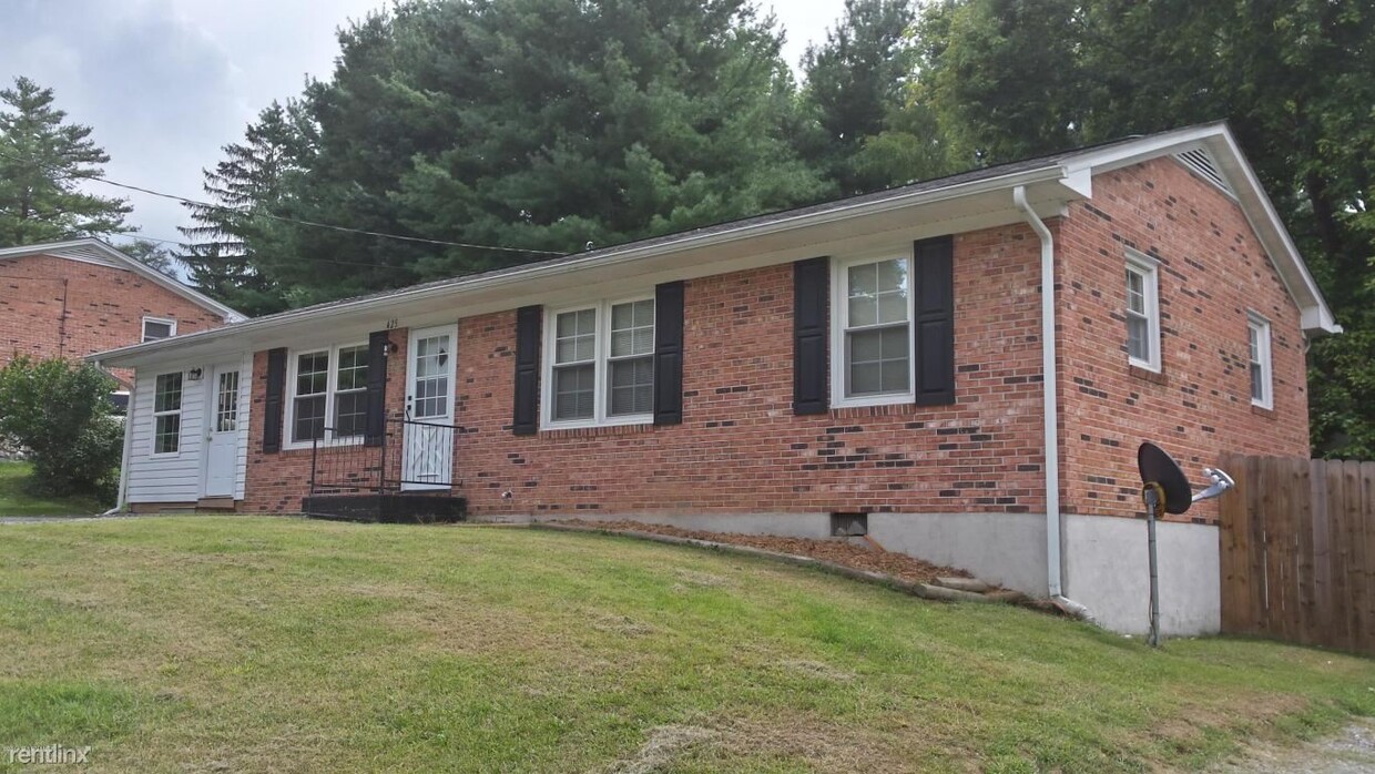 Primary Photo - 3 br, 1 bath House - 425 Church St Christi...