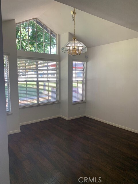 Building Photo - 192 N Glendora Ave