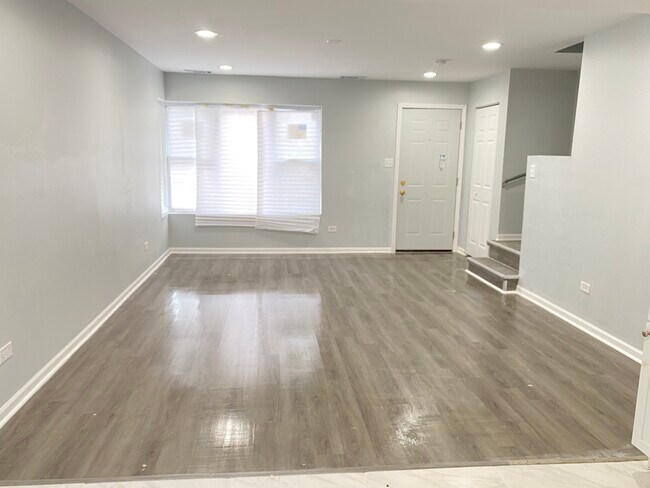 Foto del edificio - 126 Sibley Blvd