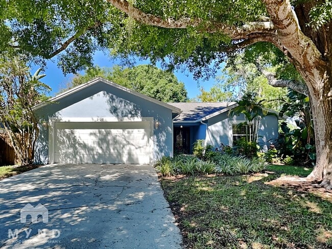 Building Photo - 2125 Karen Dr