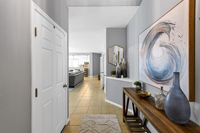 Foto del edificio - 10069 Hidden Creek Falls Ln