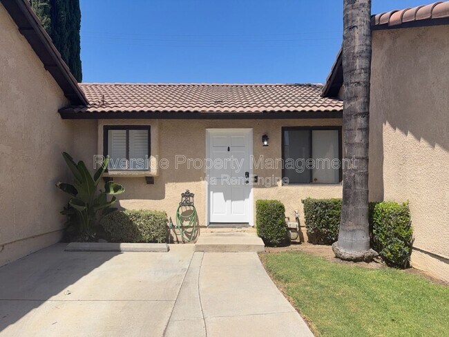 Foto del edificio - 9505 Arlington Ave