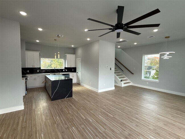 Foto del edificio - 3101 Live Oak St