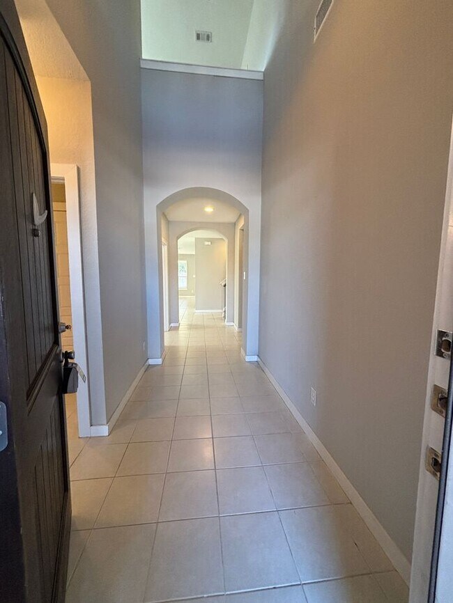 Foto del edificio - Move-in Special: 50% off second full month...