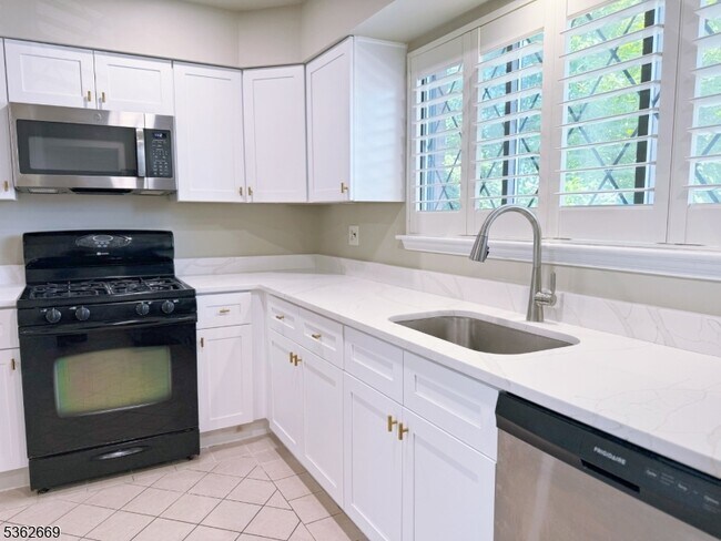 Foto del edificio - 254 Wildflower Ln
