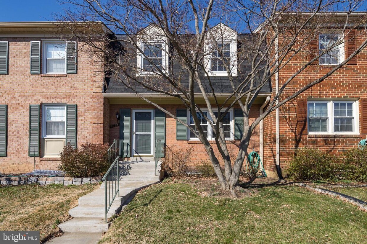 Primary Photo - 4532 Windsor Arms Ct
