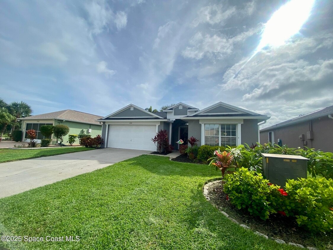 Primary Photo - 210 Wickham Lakes Dr