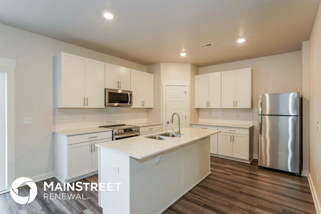 Foto del edificio - 315 Whisper Wood Wy
