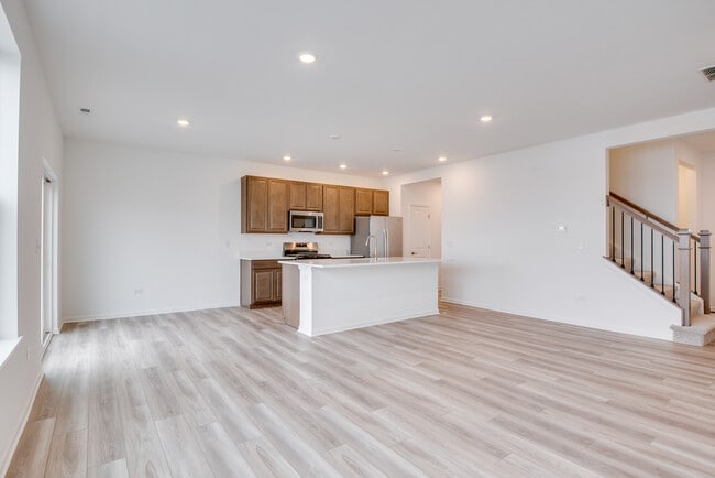 Building Photo - 15139 S Hepworth Pl