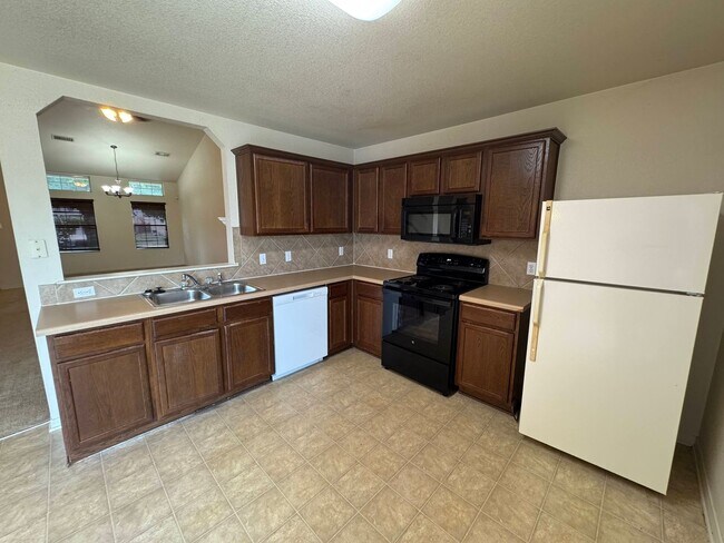 Building Photo - Flash Rental Reduction!