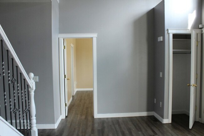 Foto del edificio - 1010 N 130 W