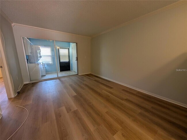 Foto del edificio - 13850 Oakwood Ln