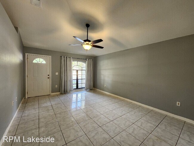 Building Photo - 2 br, 1 bath House - 910 W Clower St