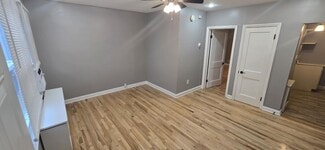 Building Photo - 2827 Clearview Ave