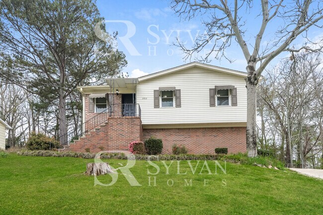 Foto del edificio - Prepare to fall in love with this 4 bedroom, 2 bathroom home