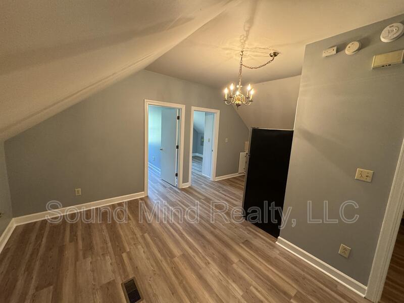 236 N Orange St, Coats, NC 27521 Condo for Rent in Coats, NC