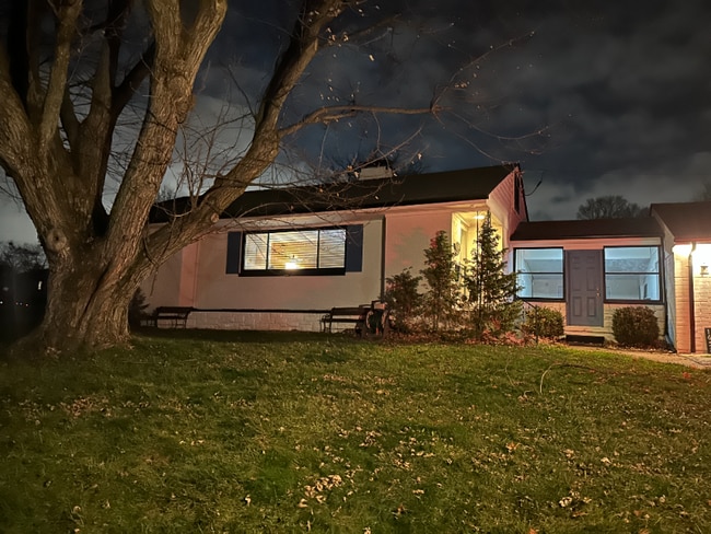 Building Photo - 1651 Beaverton Dr