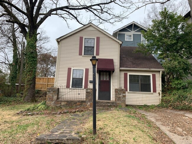 Front of house - 820 N Jackson St