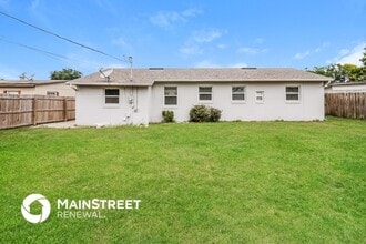 Building Photo - 367 Notre Dame Dr