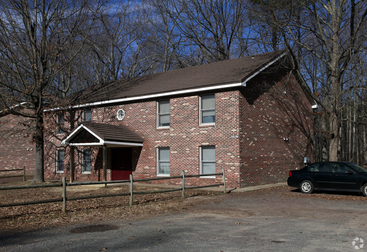 Primary Photo - Willowglen Apartments