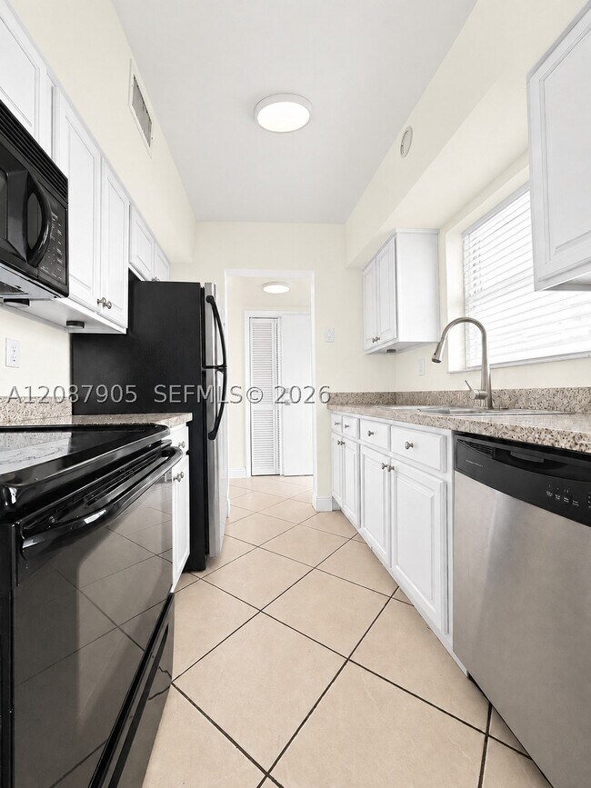 Foto del edificio - 8475 SW 94th St