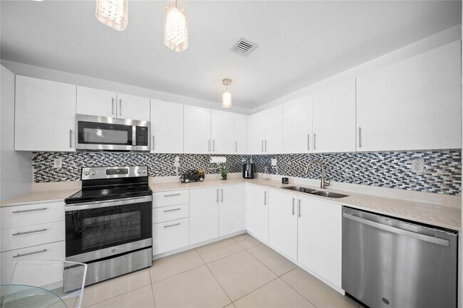 Building Photo - 14474 SW 259th St