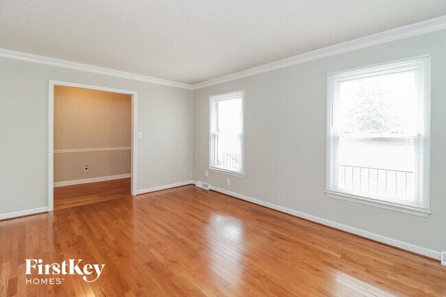 Building Photo - 535 Drumheller Rd