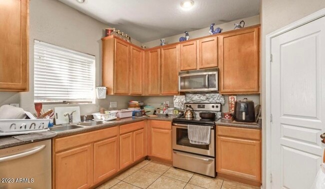 Building Photo - 2531 W Lynne Ln