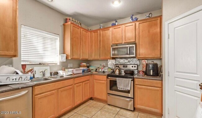 Foto del edificio - 2531 W Lynne Ln