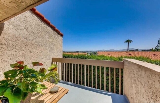 Foto del edificio - 671 Ascot Dr