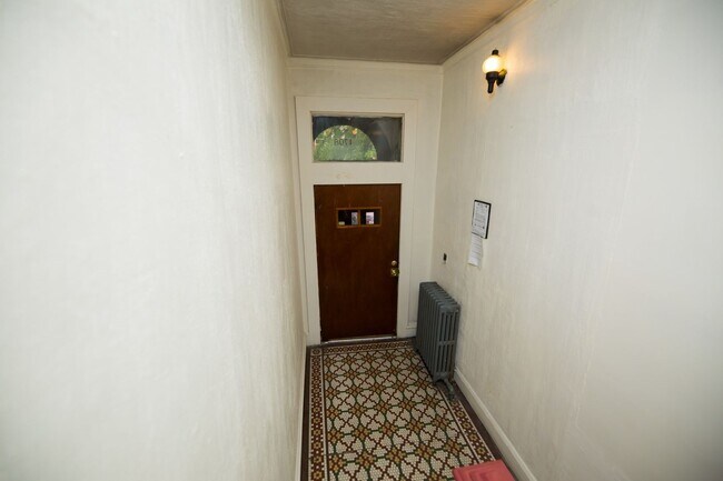 Building Photo - 1708 Linden Ave