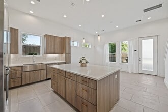 Building Photo - 594 Janisch Rd Building Photo - 594 Janisch Rd