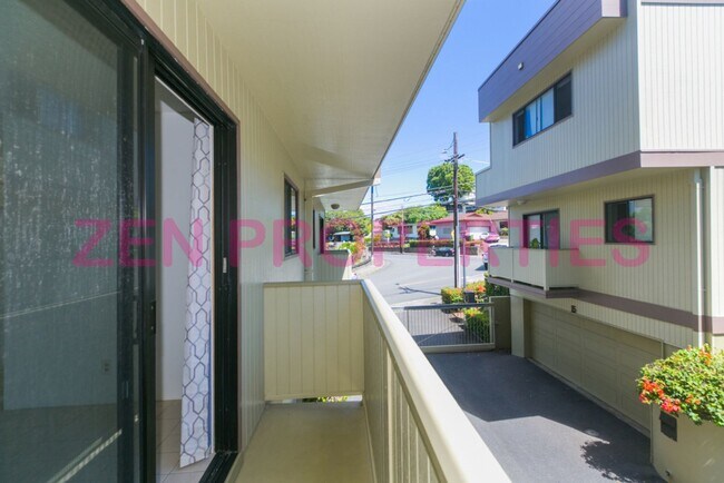 Building Photo - 3 bdrm/ 2.5 bath townhome for rent at Neho...