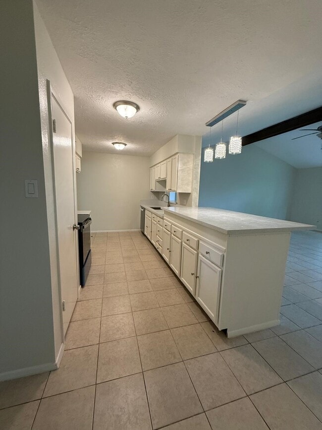 Building Photo - 10123 Kent Towne Ln