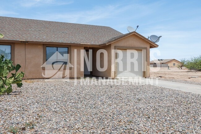 Building Photo - Perfect Duplex in Arizona City