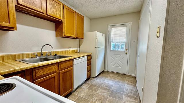 Building Photo - 107 Glade Shadow Dr