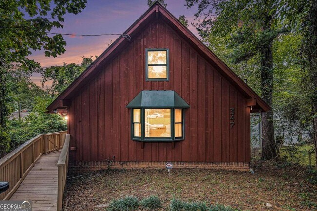 Building Photo - 347 Northwoods Pl