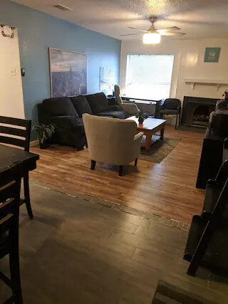 Foto del edificio - 1811 Roman Rd