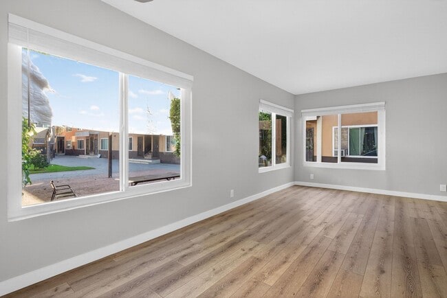 Interior Photo - 731-745 Orange Avenue