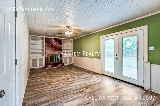 Foto del edificio - 5613 Waltham Ave