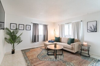 Building Photo - 505 Fillmore Ave