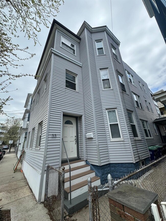Foto del edificio - 33 Magnus Ave