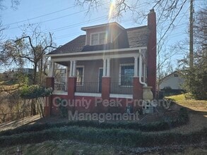 Building Photo - 3126 Rockmeade Dr