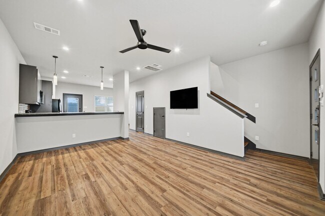 Foto del edificio - 1451 Associates Ave
