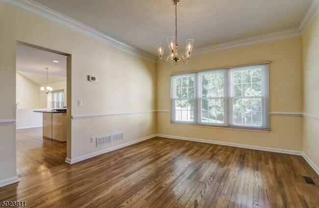 Building Photo - 71 Vanderveer Dr