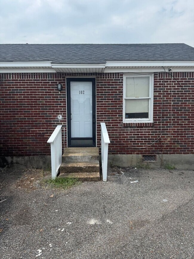 Building Photo - 3476 Spottswood Ave