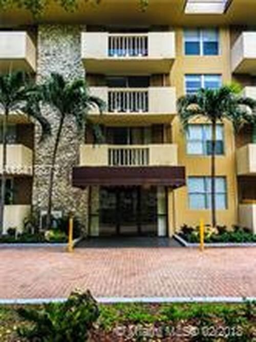 1800 Sans Souci Blvd Unit 22, North Miami, FL 33181 Room for Rent in