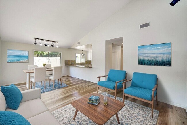 Foto del edificio - 7134 1/2 Yarmouth Ave