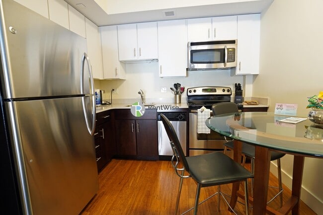 Building Photo - 8 Winter St